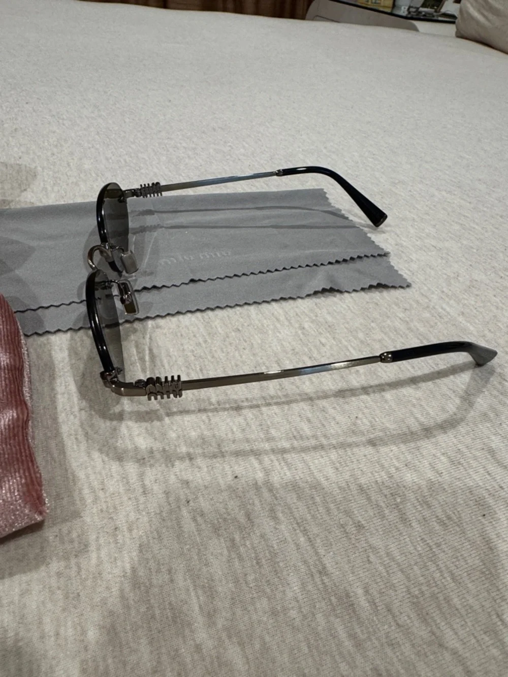 Miu Miu Logo sunglasses